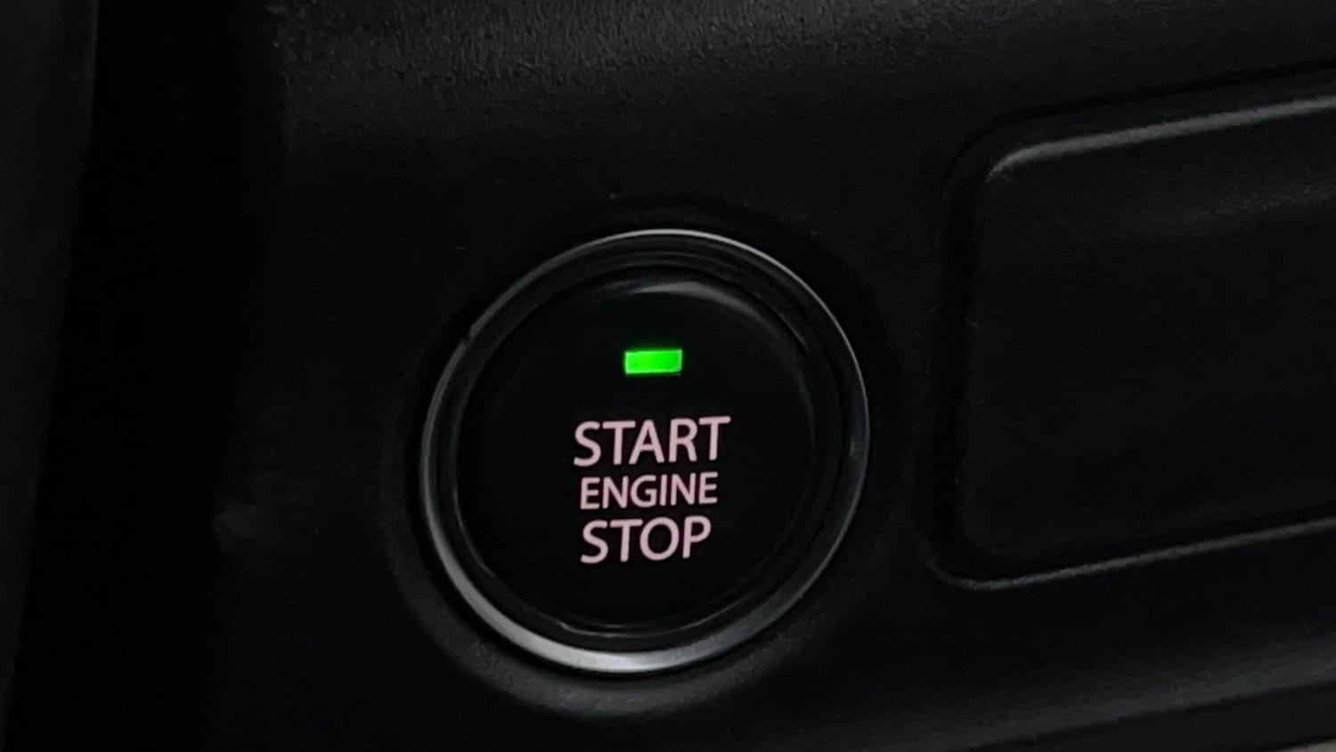 Used 2022 Tata Altroz XZ i-Turbo Petrol Petrol Manual top_features Keyless start