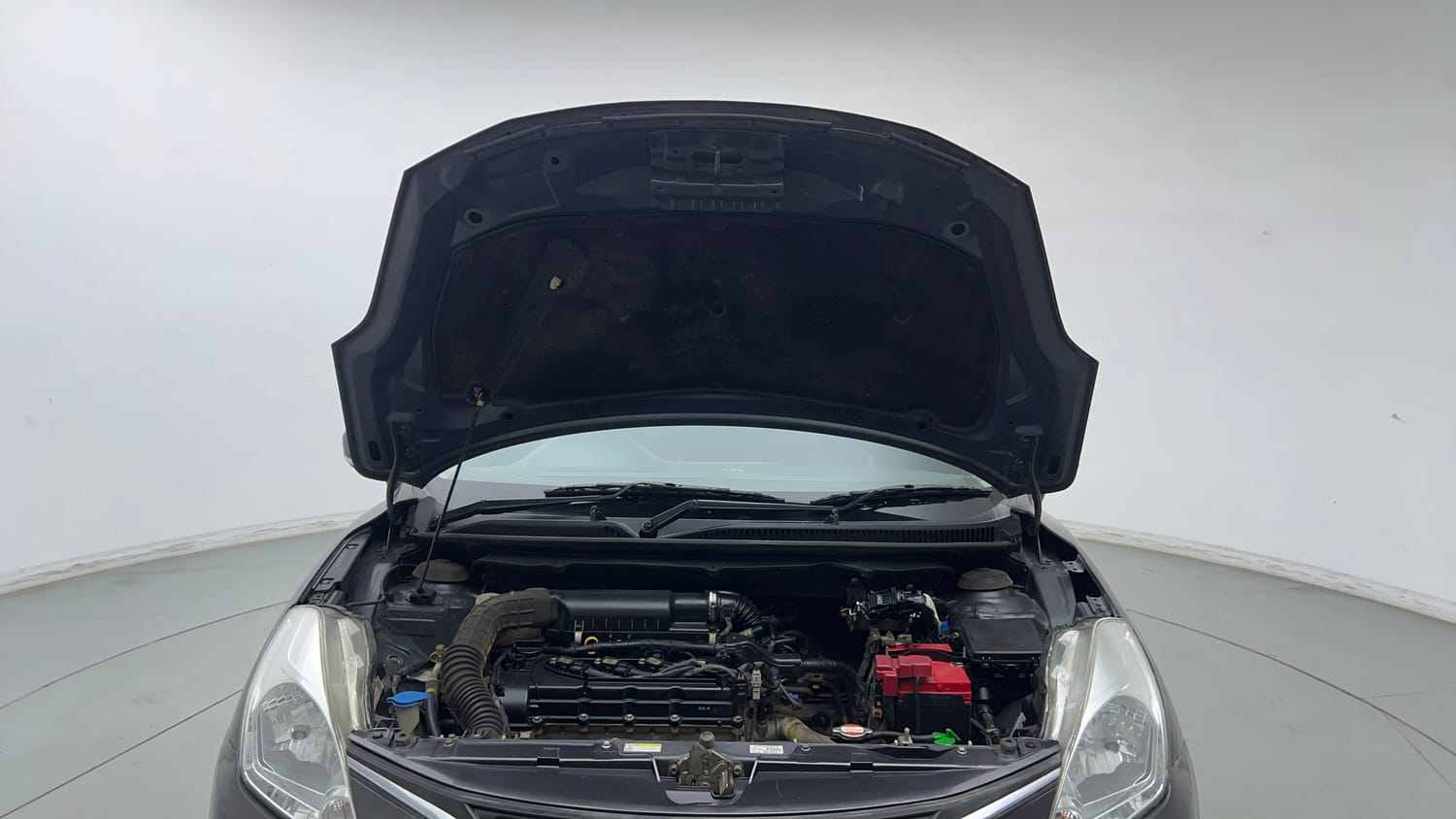 Used 2018 Maruti Suzuki Baleno Delta 1.2 Petrol Manual engine ENGINE & BONNET OPEN FRONT VIEW