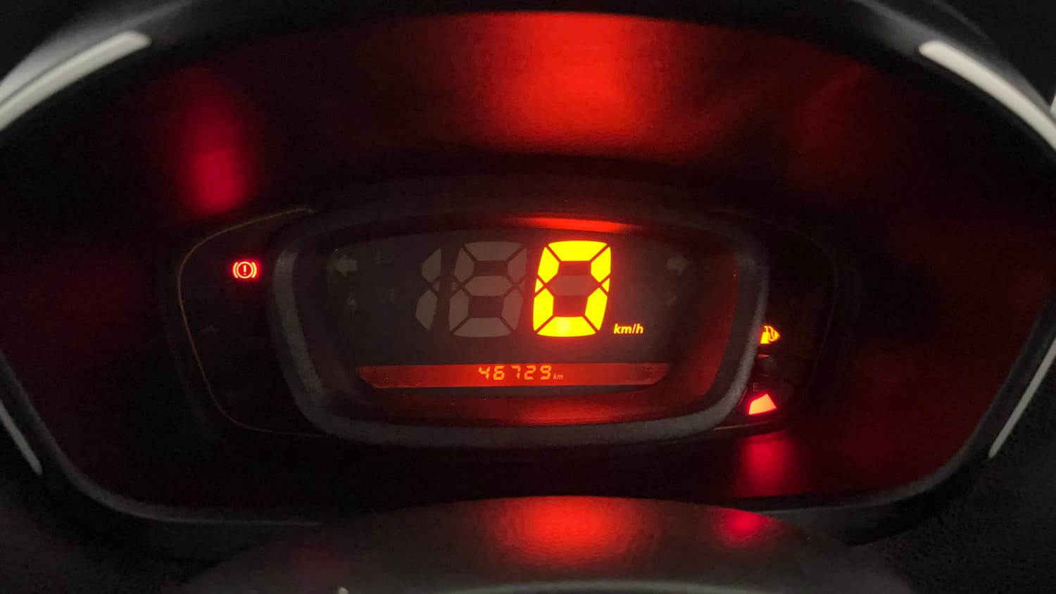 Used 2018 Renault Kwid RXL Petrol Manual interior CLUSTERMETER VIEW