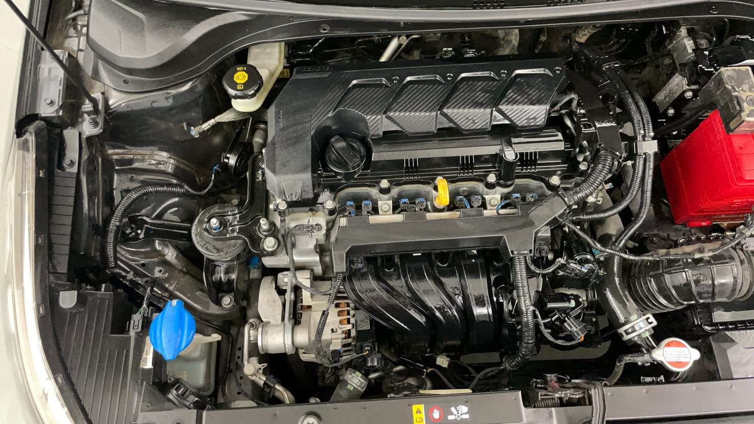 Used 2021 Hyundai Verna SX (O)1.5 MPi Petrol Manual engine ENGINE RIGHT SIDE VIEW