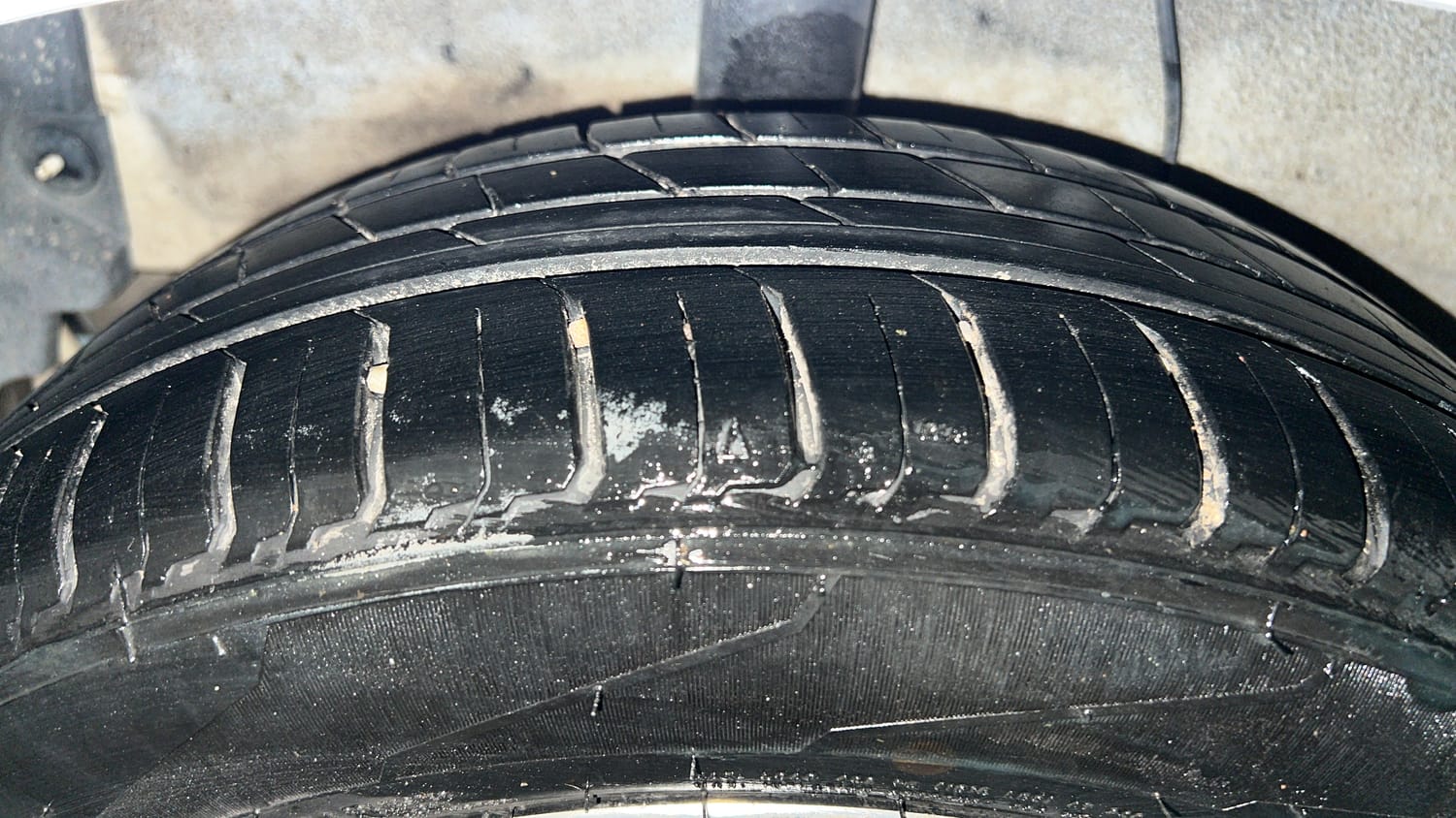 Used 2022 Hyundai Grand i10 Nios Asta 1.2 Kappa VTVT Petrol Manual tyres RIGHT REAR TYRE TREAD VIEW