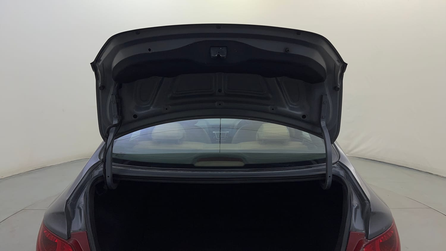 Used 2013 Hyundai Verna Fluidic 1.6 VTVT SX Opt AT Petrol Automatic interior DICKY DOOR OPEN VIEW