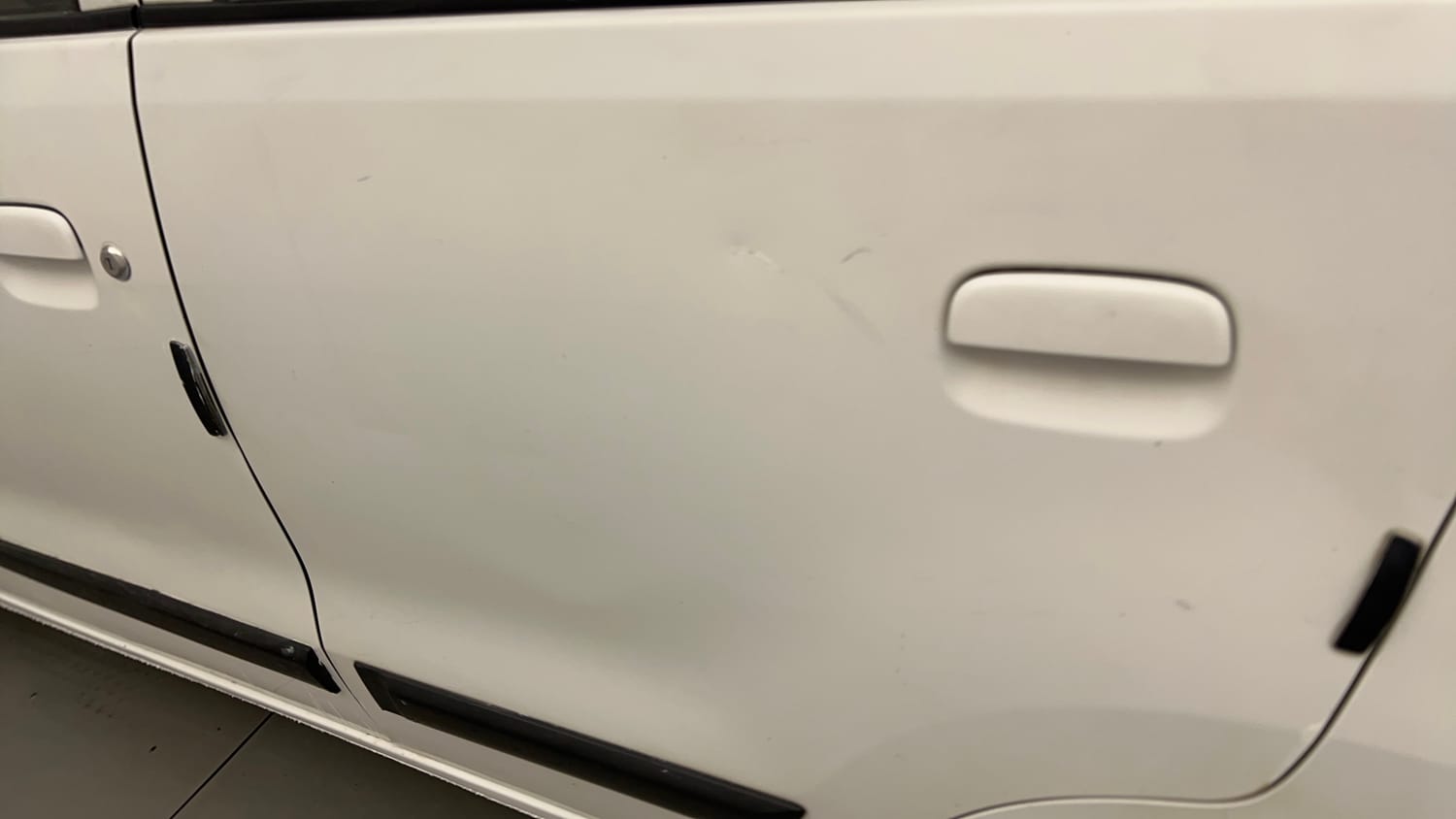 Used 2015 Maruti Suzuki Wagon R VXI Petrol Manual dents MINOR DENT