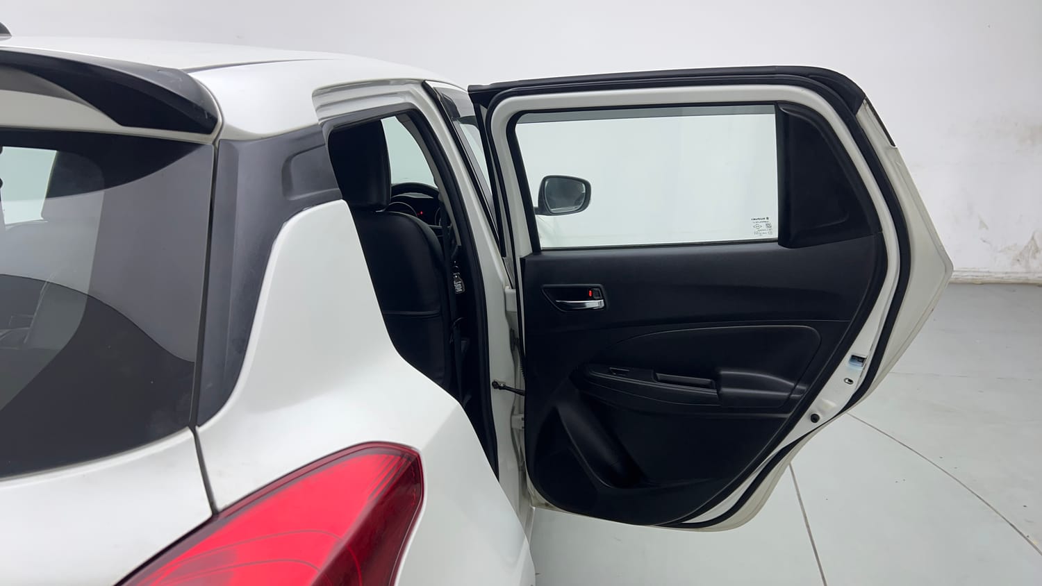 2021 Maruti Suzuki Swift VXi-20