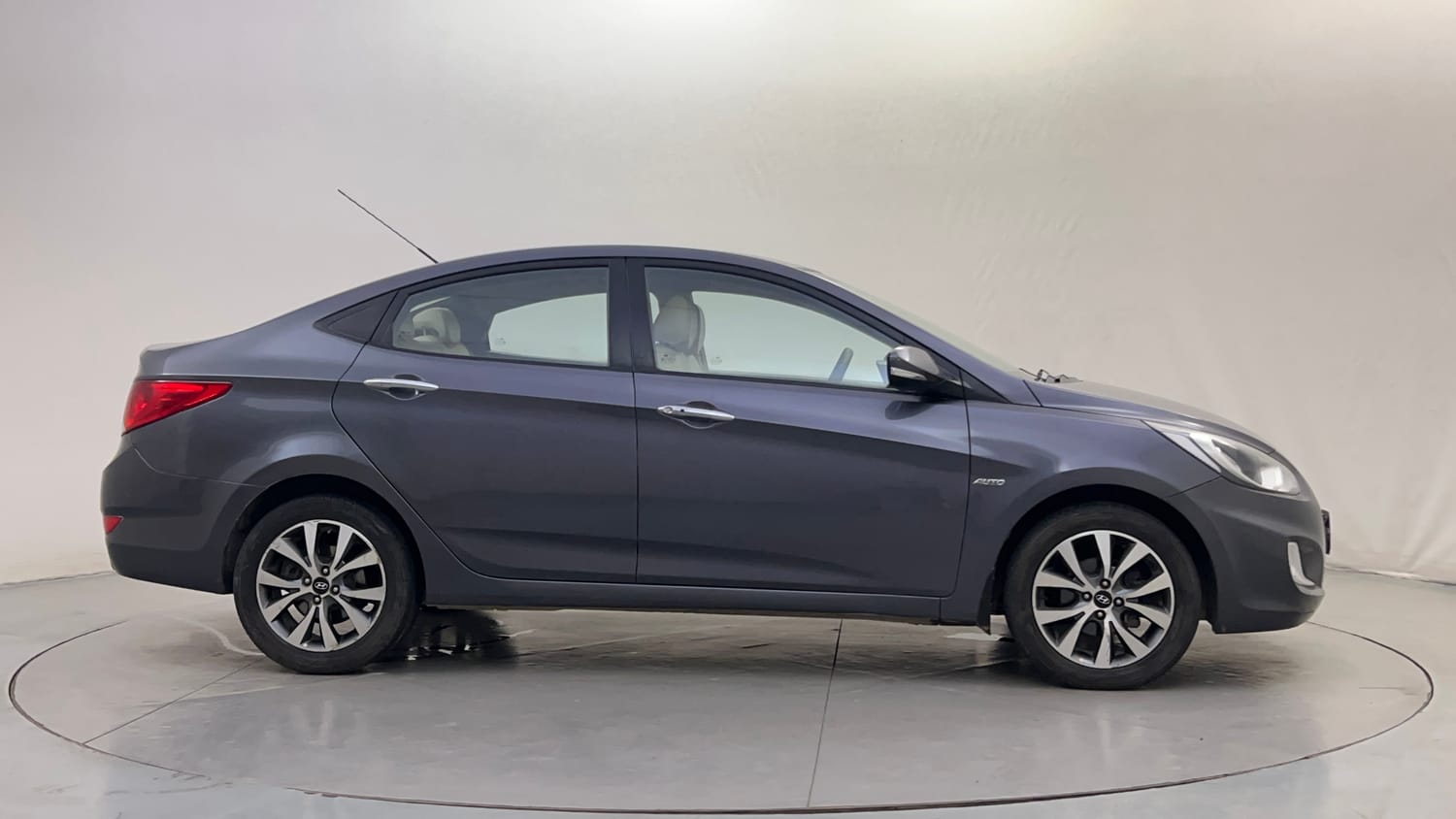 Used 2013 Hyundai Verna Fluidic 1.6 VTVT SX Opt AT Petrol Automatic exterior RIGHT SIDE VIEW
