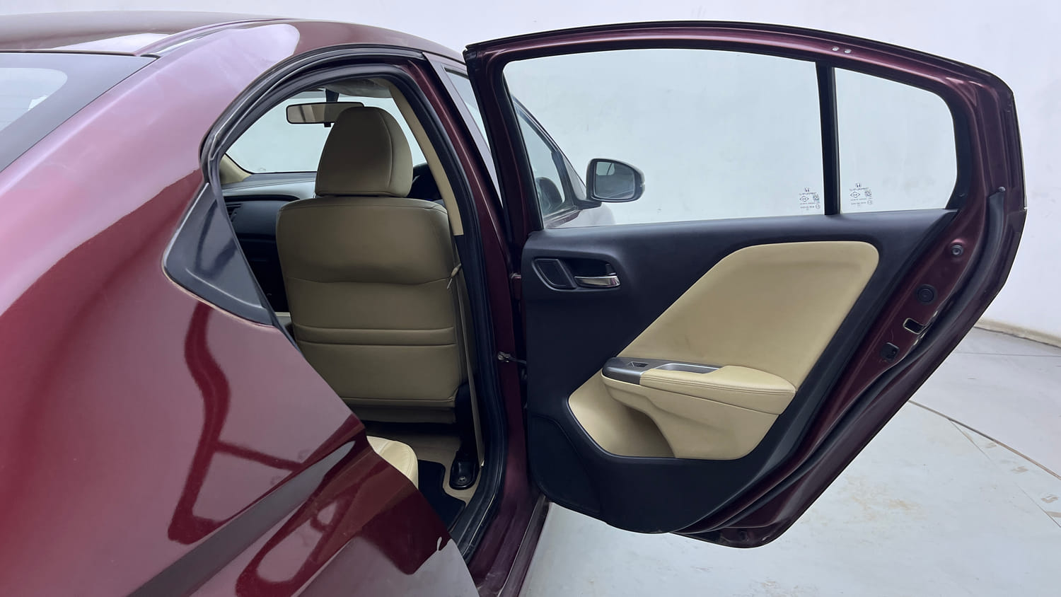 Used 2015 Honda City VX CVT Petrol Automatic interior RIGHT REAR DOOR OPEN VIEW