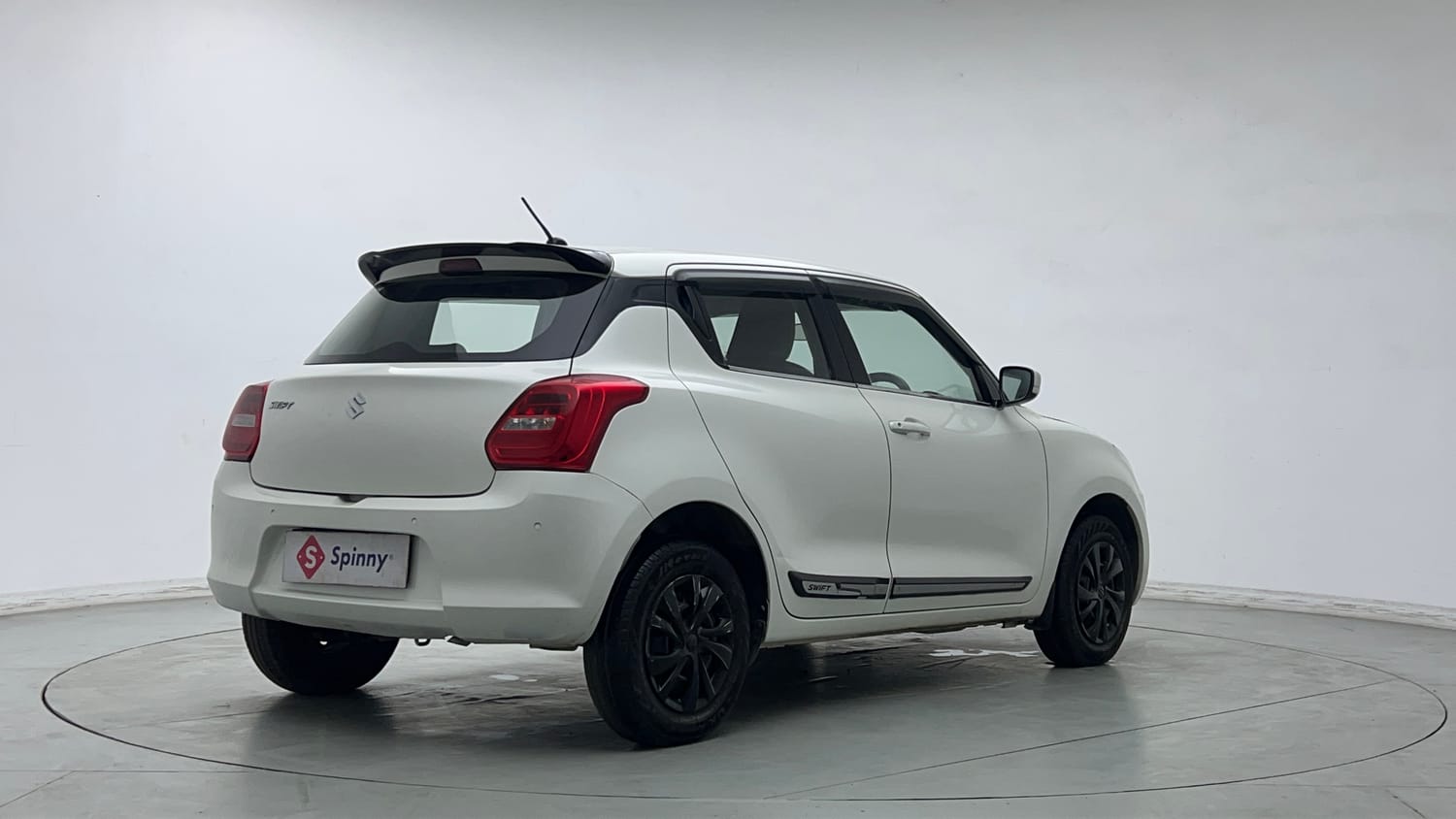 2021 Maruti Suzuki Swift VXi-4