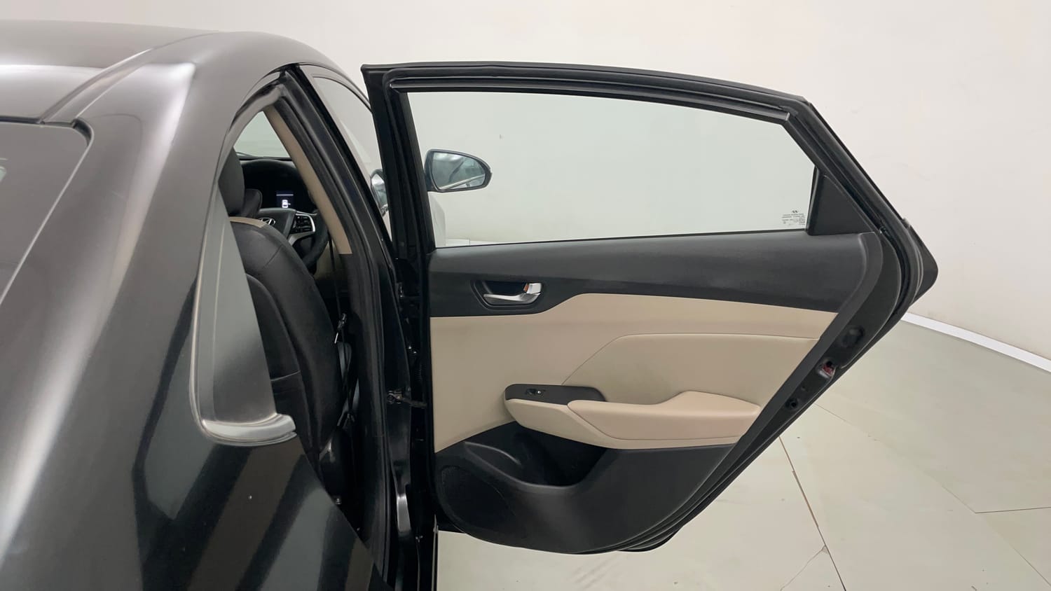 Used 2021 Hyundai Verna SX (O)1.5 MPi Petrol Manual interior RIGHT REAR DOOR OPEN VIEW