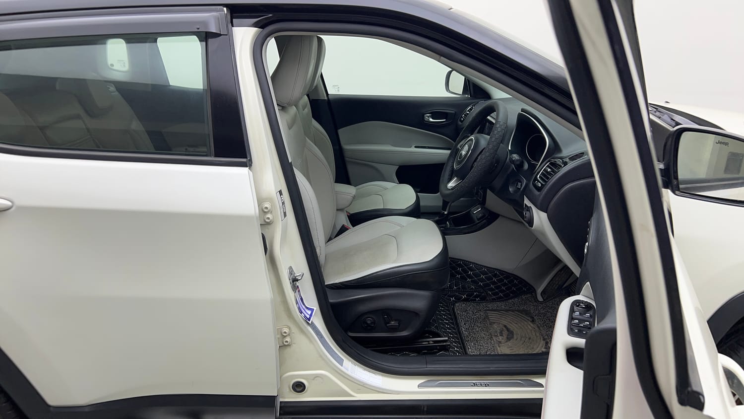 2019 Jeep Compass Limited Plus Petrol AT-17