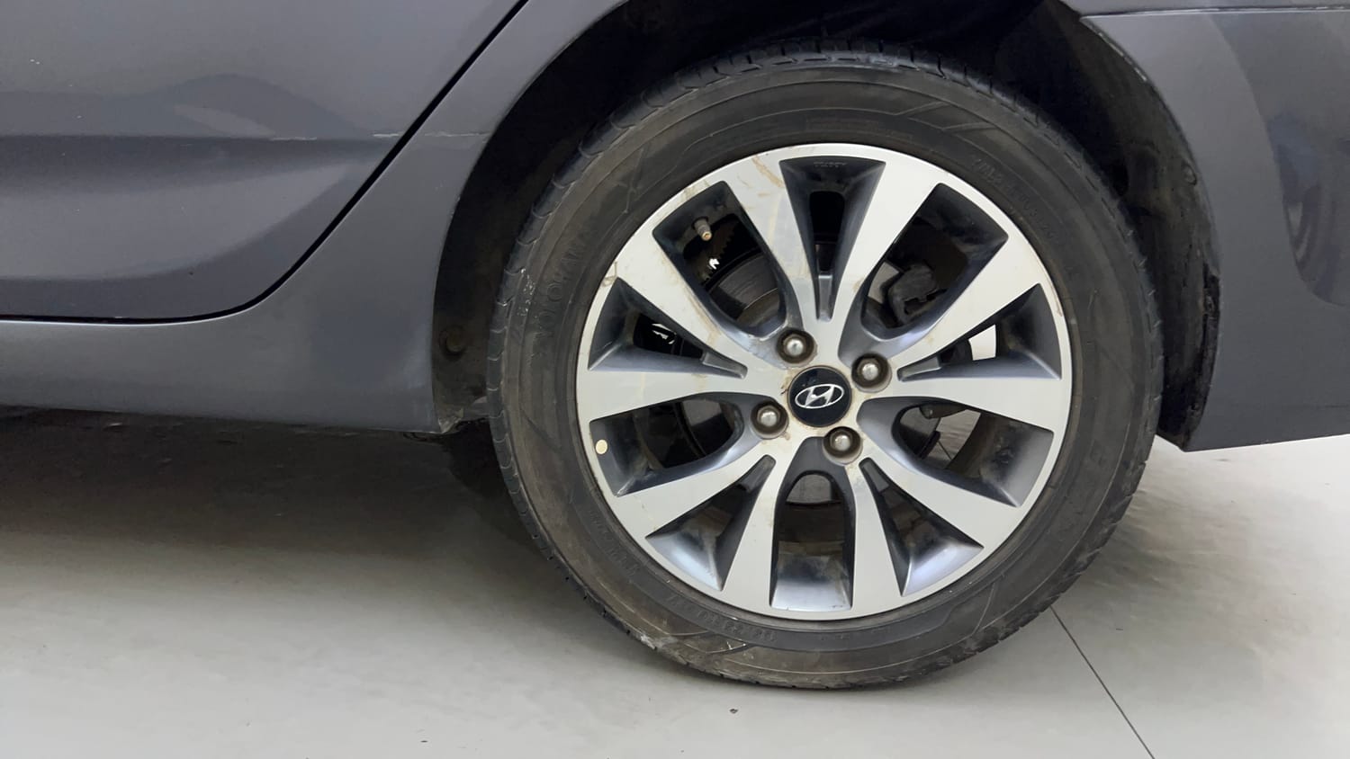 Used 2013 Hyundai Verna Fluidic 1.6 VTVT SX Opt AT Petrol Automatic tyres LEFT REAR TYRE RIM VIEW