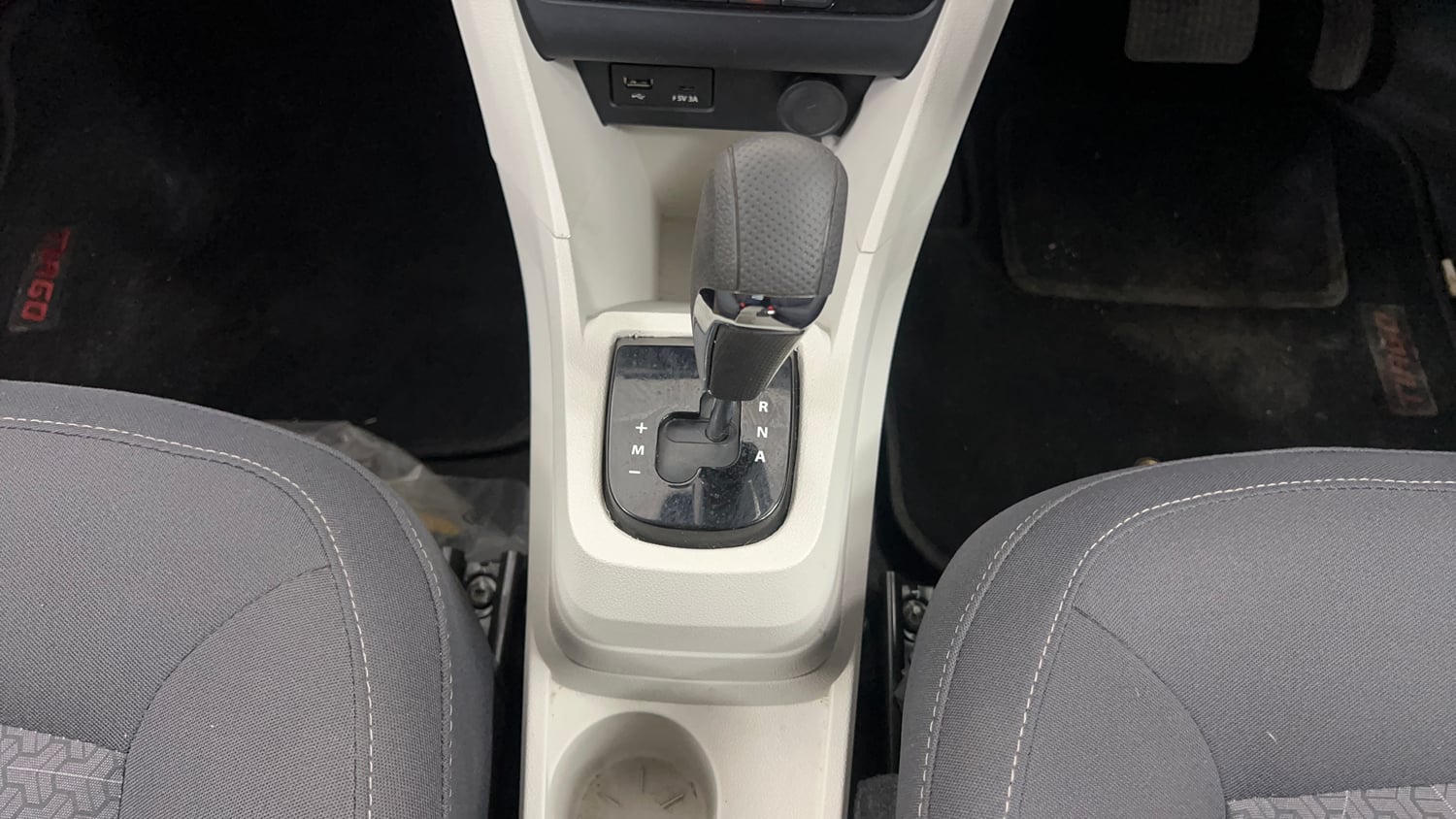 Used 2024 Tata Tiago XZA Plus iCNG Cng Automatic interior GEAR  KNOB VIEW
