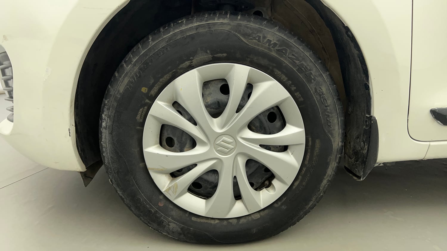Used 2019 Maruti Suzuki Swift VXi Petrol Manual tyres LEFT FRONT TYRE RIM VIEW