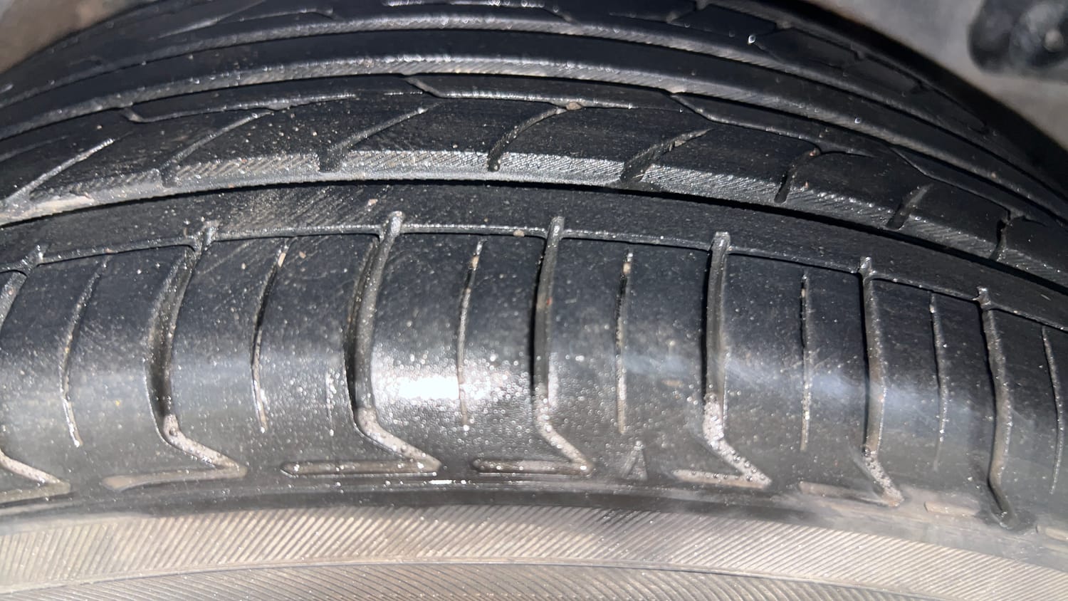 Used 2013 Hyundai Verna Fluidic 1.6 VTVT SX Opt AT Petrol Automatic tyres LEFT REAR TYRE TREAD VIEW