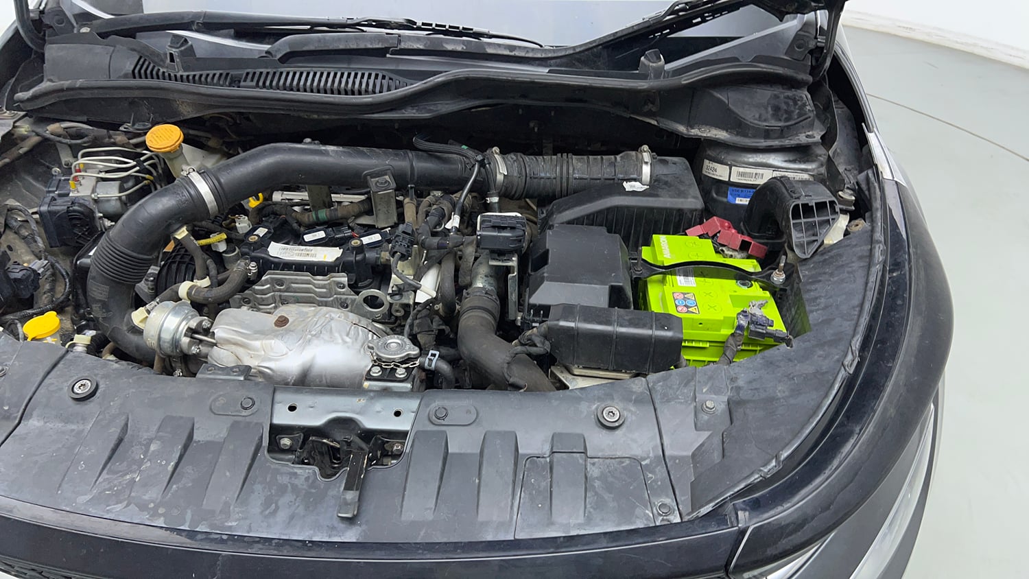 Used 2022 Tata Altroz XZ i-Turbo Petrol Petrol Manual engine ENGINE LEFT SIDE VIEW