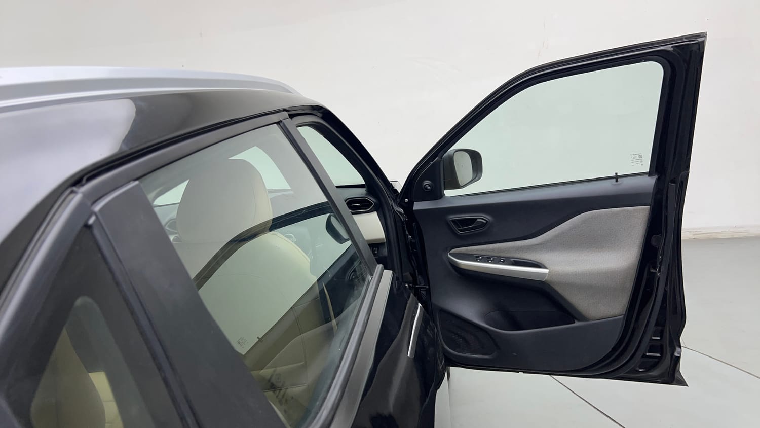 Used 2024 Nissan Magnite XE Petrol Manual interior RIGHT FRONT DOOR OPEN VIEW