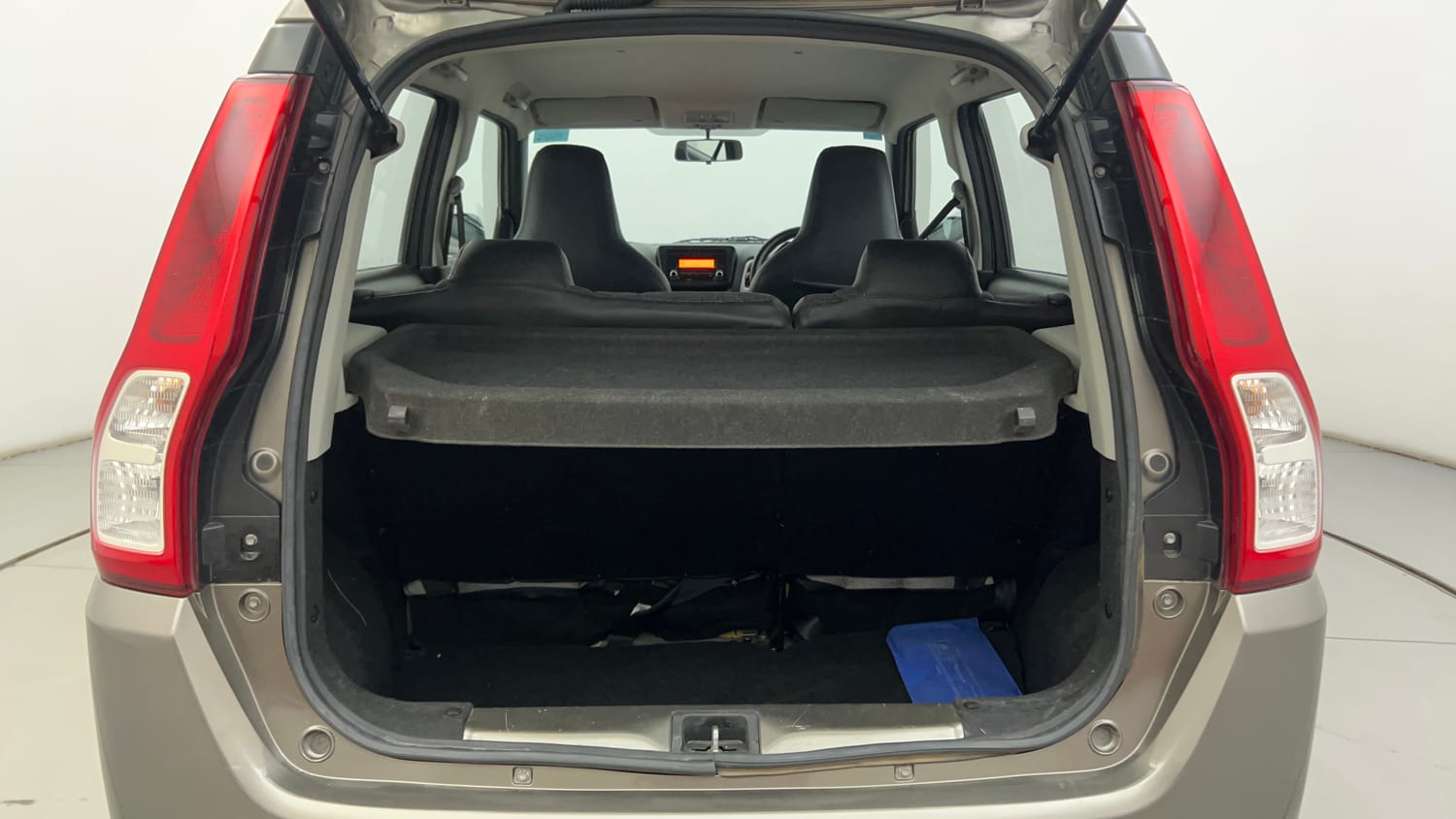 Used 2020 Maruti Suzuki Wagon R VXi 1.2 AMT Petrol Automatic interior DICKY INSIDE VIEW