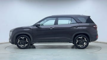 Used 2022 Hyundai Alcazar Signature (O) 7 Seater 2.0 Petrol AT Petrol Automatic Image