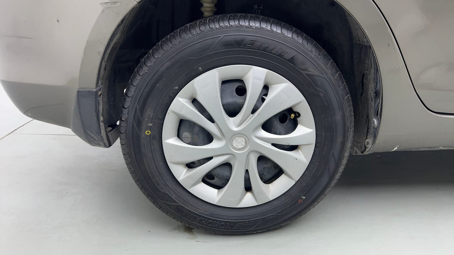 2016 Maruti Suzuki Swift Dzire VXI-33