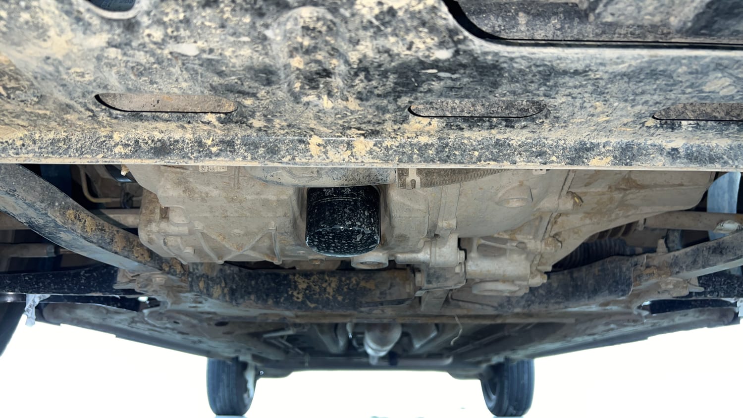 Used 2024 Nissan Magnite XE Petrol Manual extra FRONT LEFT UNDERBODY VIEW