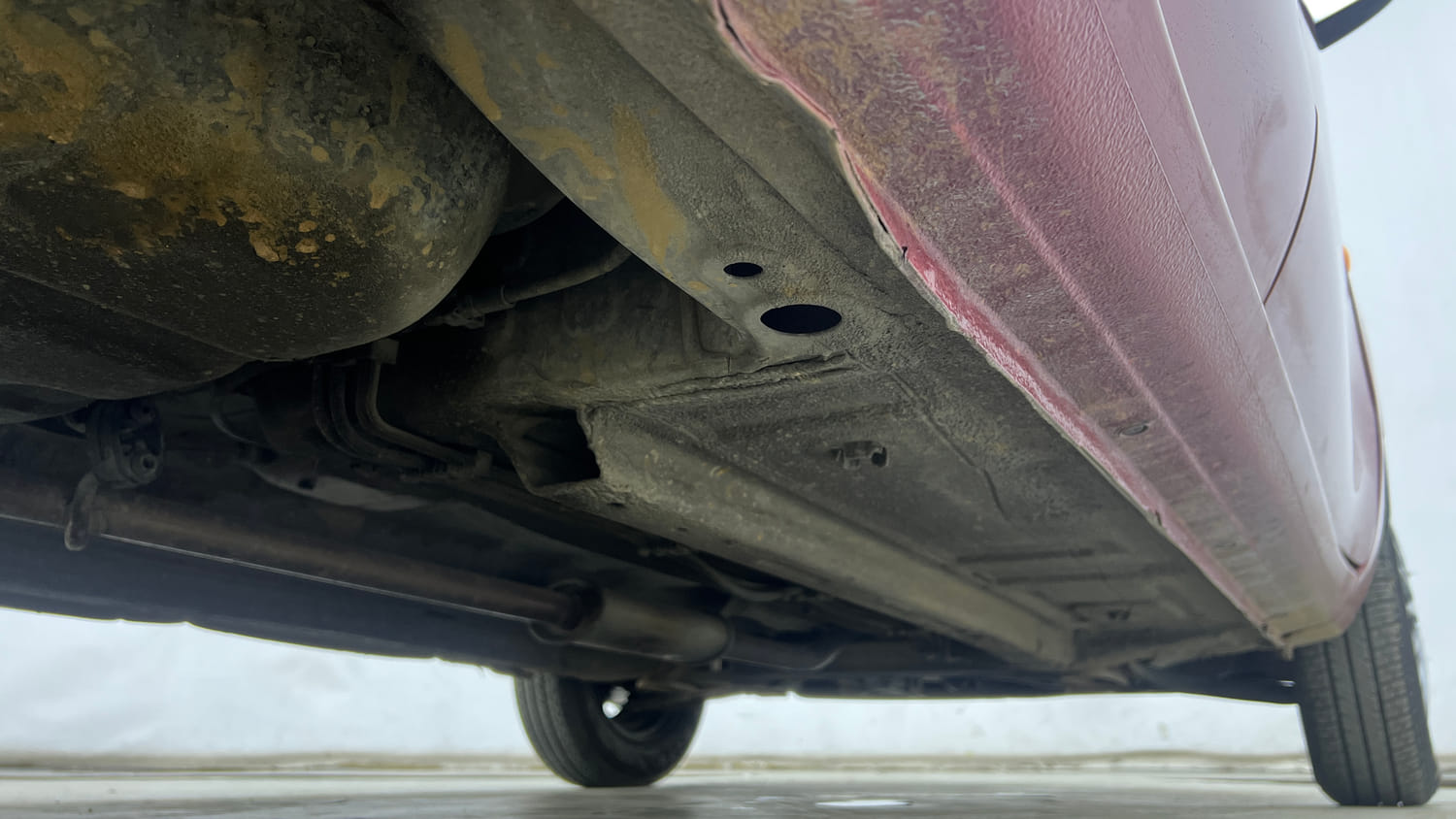 Used 2017 Datsun Redi-GO T (O) Petrol Manual extra REAR RIGHT UNDERBODY VIEW