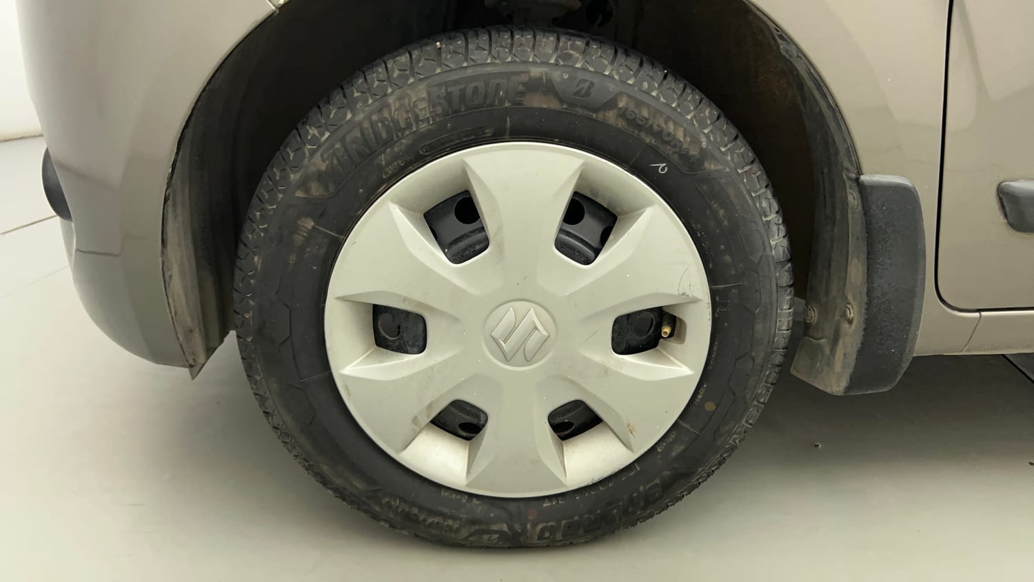 Used 2020 Maruti Suzuki Wagon R VXi 1.2 AMT Petrol Automatic tyres LEFT FRONT TYRE RIM VIEW