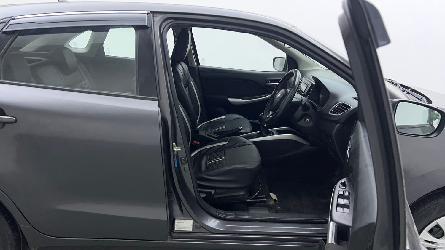 Used 2018 Maruti Suzuki Baleno Delta 1.2 Petrol Manual interior RIGHT SIDE FRONT DOOR CABIN VIEW