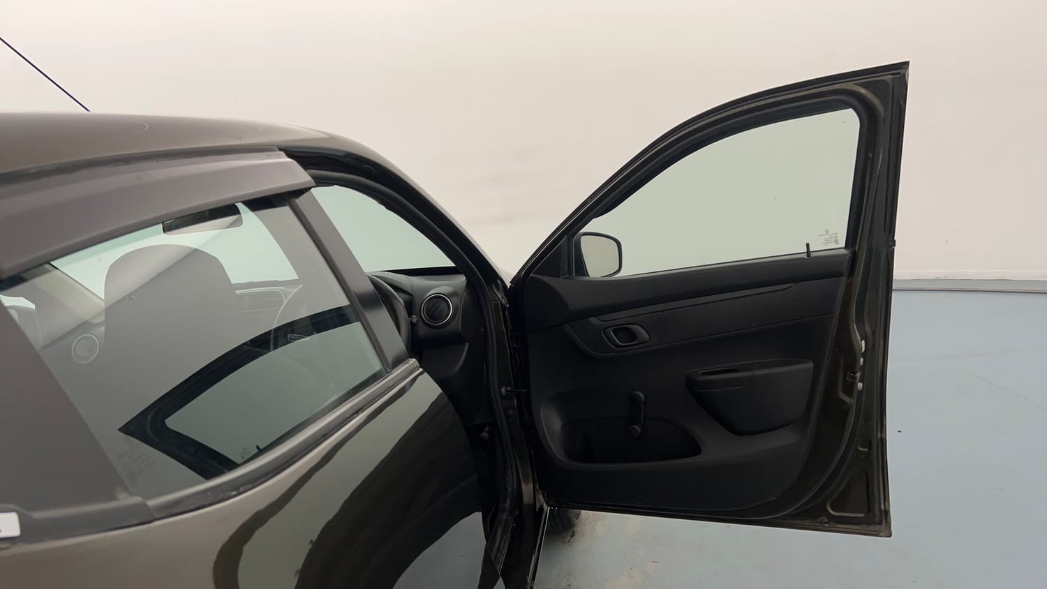 Used 2018 Renault Kwid RXL Petrol Manual interior RIGHT FRONT DOOR OPEN VIEW