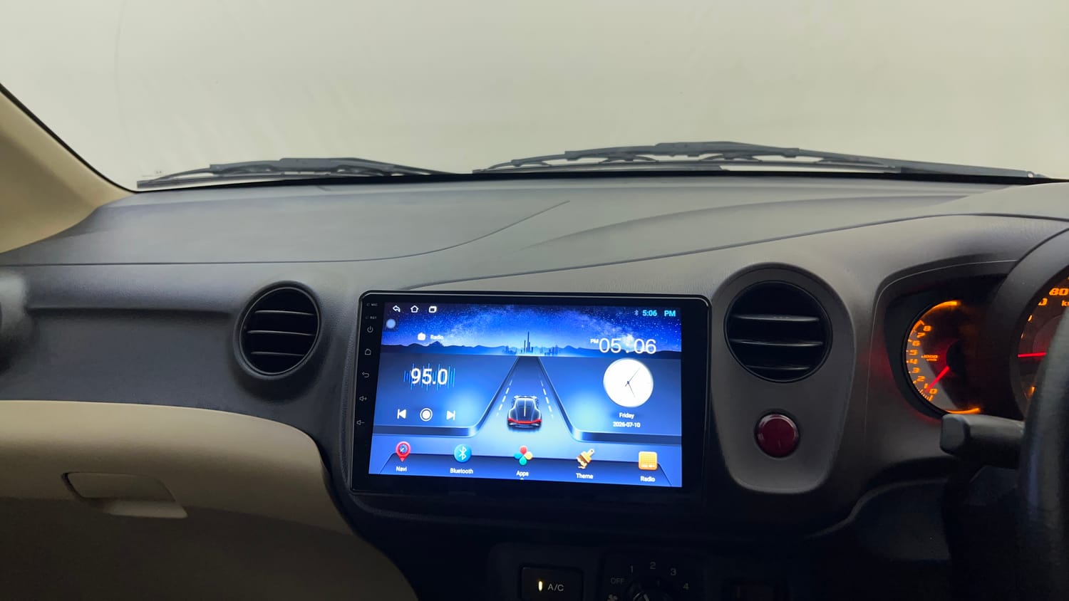 Used 2013 Honda Amaze 1.2 EX i-VTEC Petrol Manual top_features Integrated (in-dash) music system