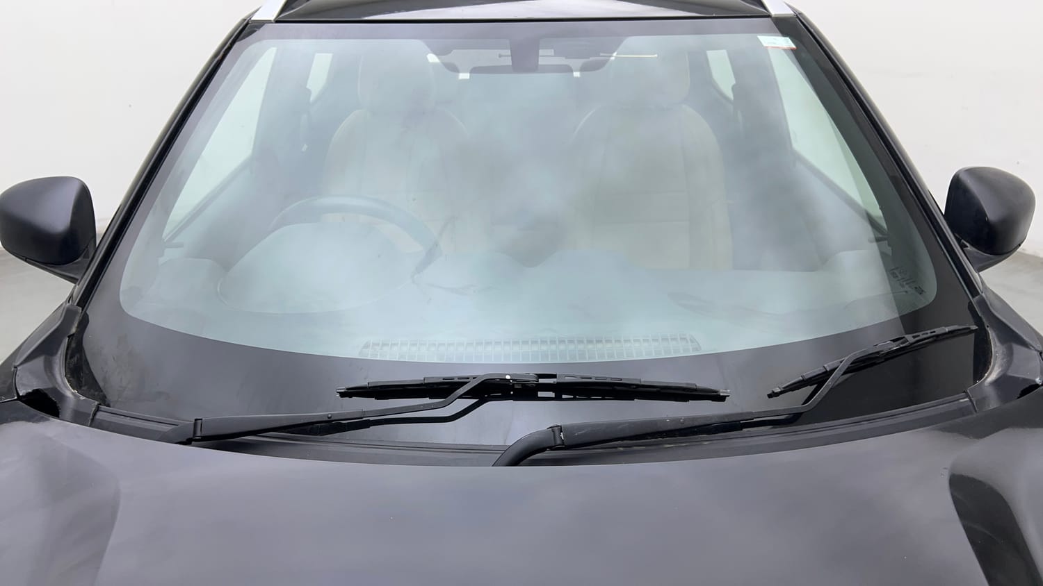 Used 2024 Nissan Magnite XE Petrol Manual exterior FRONT WINDSHIELD VIEW