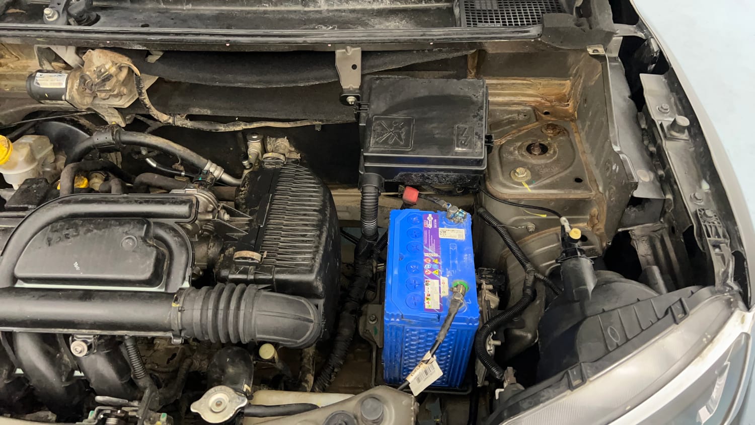 Used 2018 Renault Kwid RXL Petrol Manual engine ENGINE LEFT SIDE VIEW