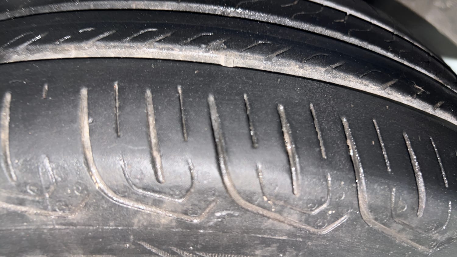 Used 2013 Honda Amaze 1.2 EX i-VTEC Petrol Manual tyres LEFT REAR TYRE TREAD VIEW