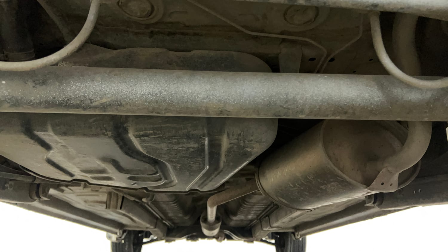Used 2015 Maruti Suzuki Wagon R VXI Petrol Manual extra REAR UNDERBODY VIEW (TAKEN FROM REAR)