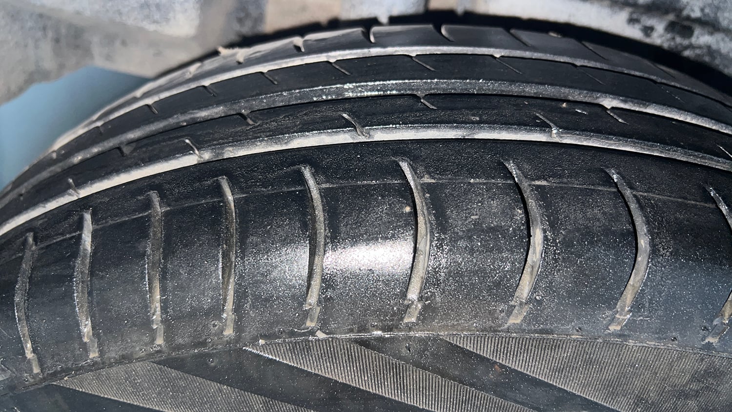 Used 2018 Maruti Suzuki Dzire VXi AMT Petrol Automatic tyres RIGHT REAR TYRE TREAD VIEW