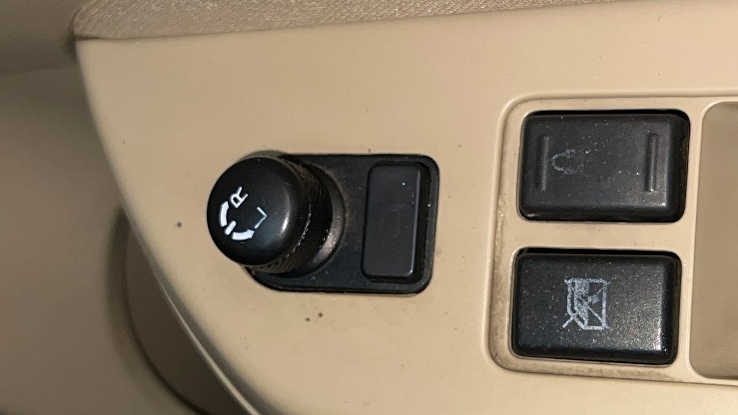 2016 Maruti Suzuki Swift Dzire VXI-42