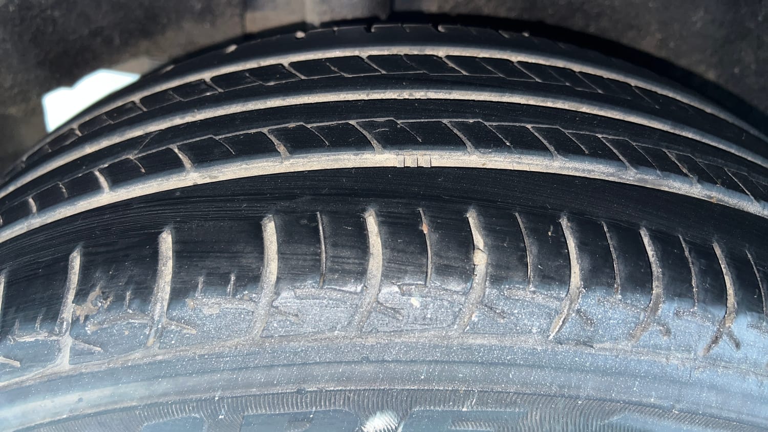 Used 2018 Maruti Suzuki Baleno Delta 1.2 Petrol Manual tyres RIGHT REAR TYRE TREAD VIEW