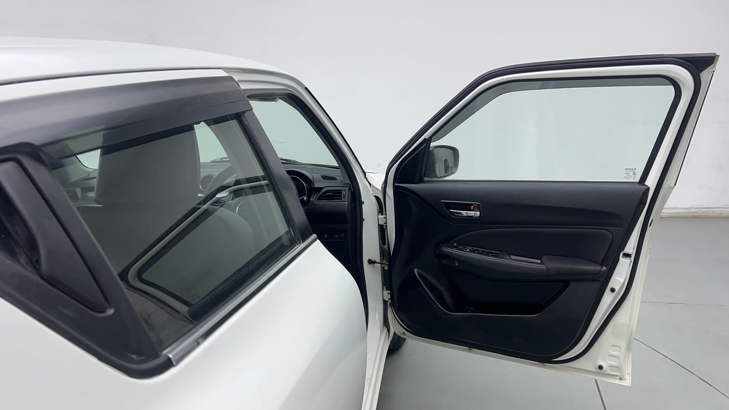 2021 Maruti Suzuki Swift VXi-19