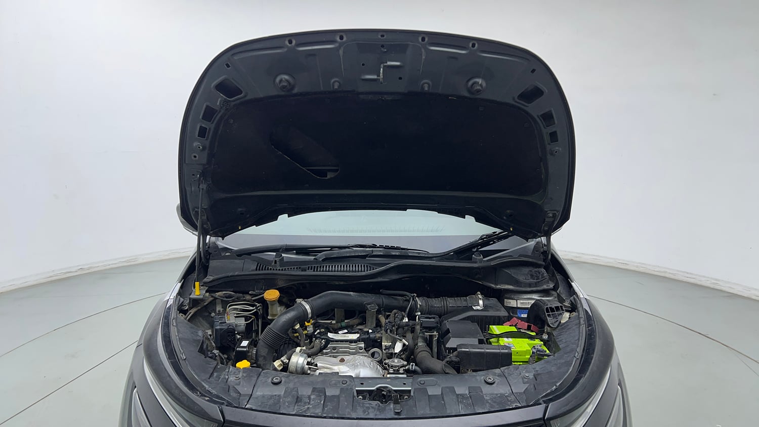 Used 2022 Tata Altroz XZ i-Turbo Petrol Petrol Manual engine ENGINE & BONNET OPEN FRONT VIEW