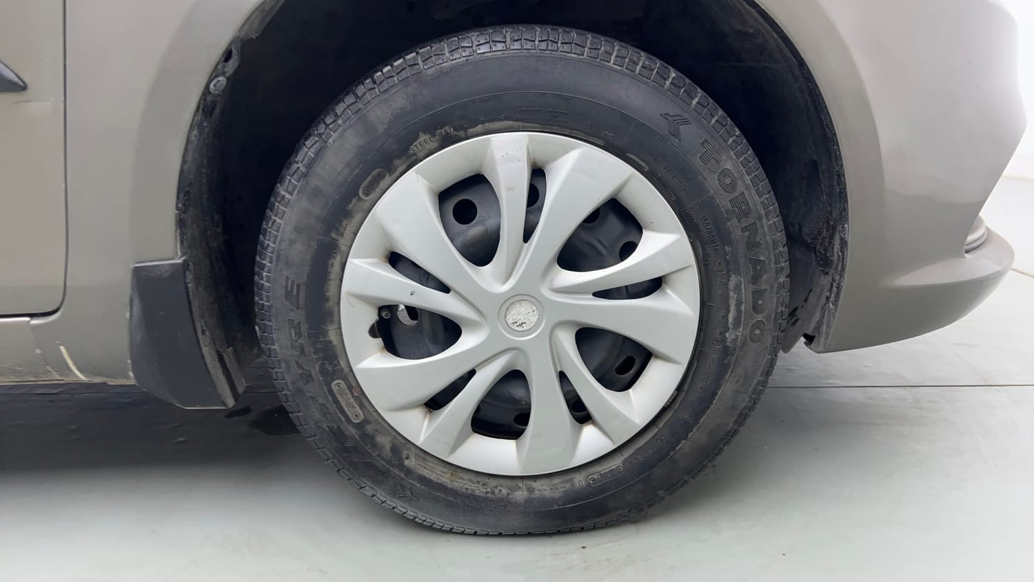 2016 Maruti Suzuki Swift Dzire VXI-32