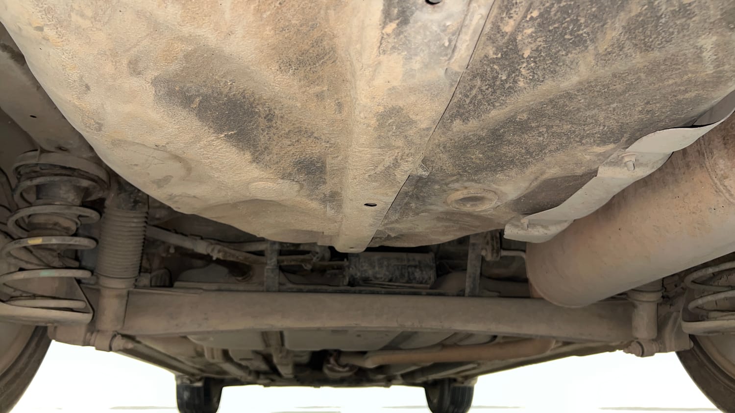 Used 2013 Hyundai Verna Fluidic 1.6 VTVT SX Opt AT Petrol Automatic extra REAR UNDERBODY VIEW (TAKEN FROM REAR)