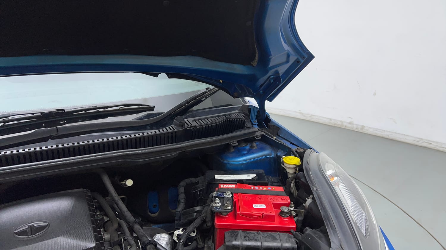 2018 Tata Nexon XZ Plus-30