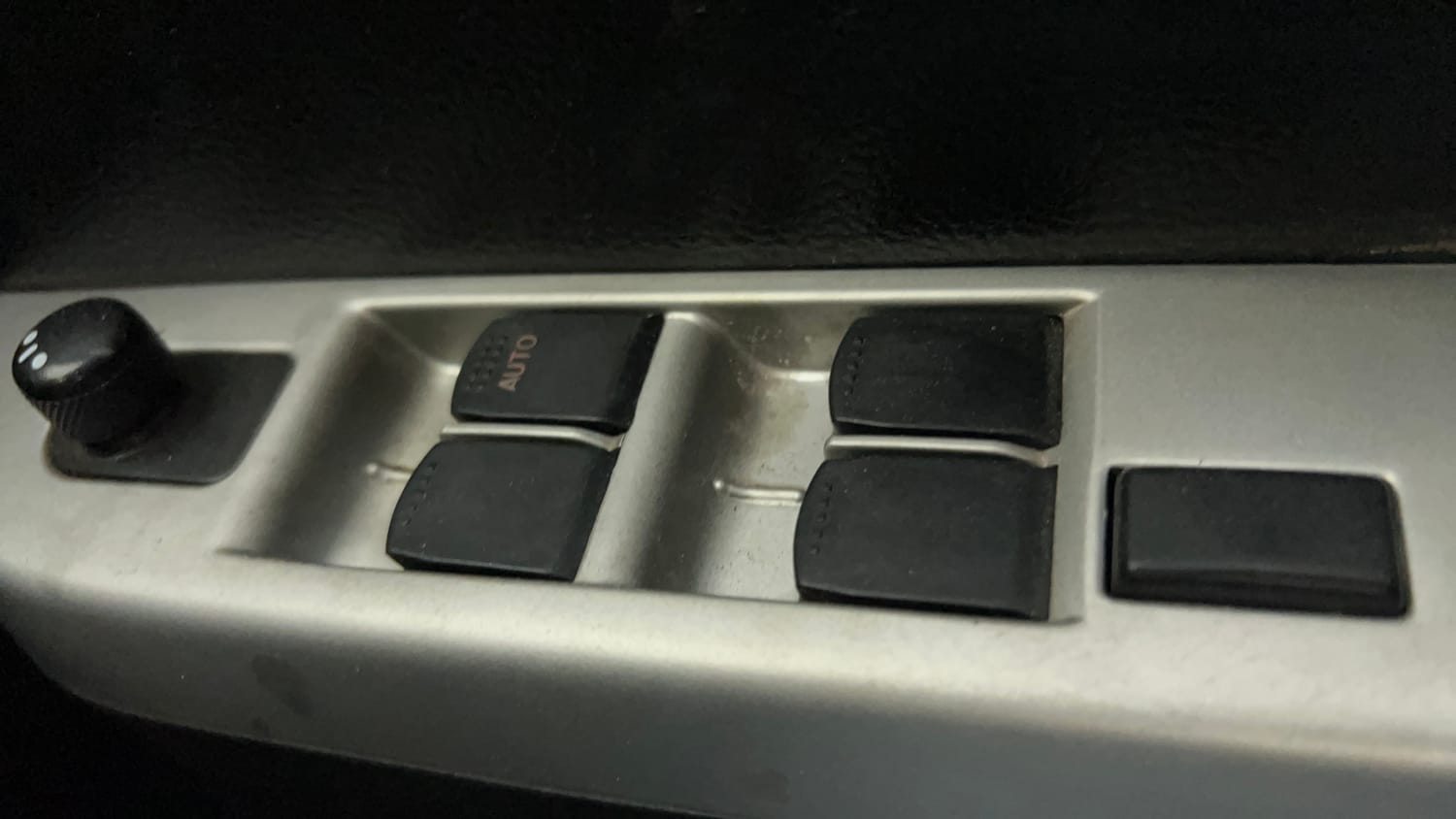Used 2015 Maruti Suzuki Wagon R VXI Petrol Manual top_features Power windows