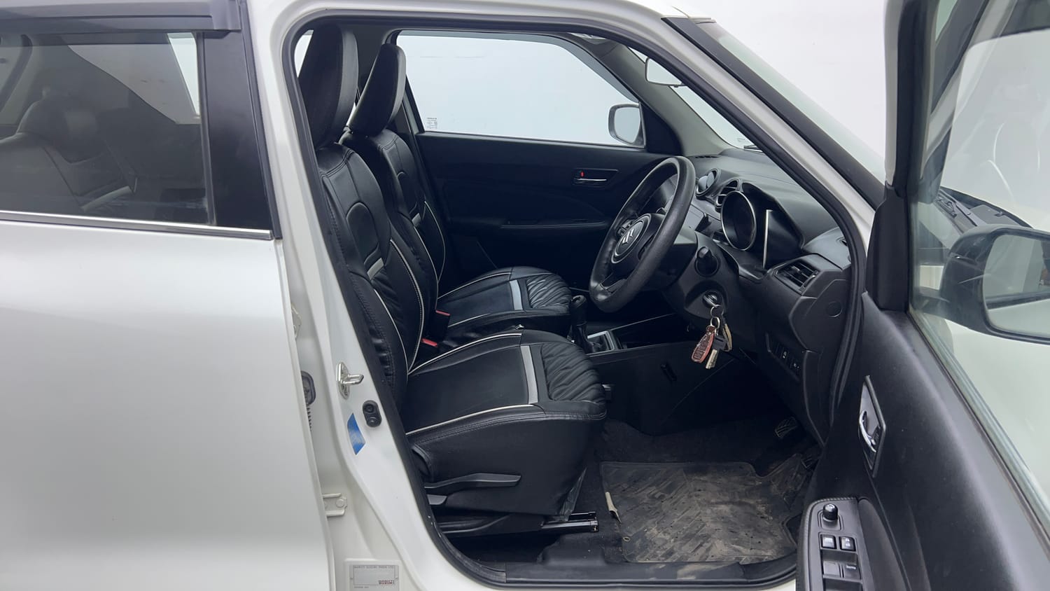 2021 Maruti Suzuki Swift VXi-17