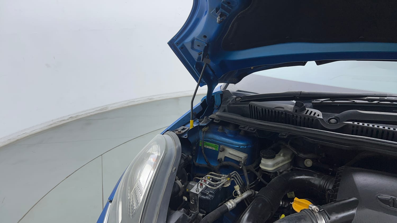 2018 Tata Nexon XZ Plus-31