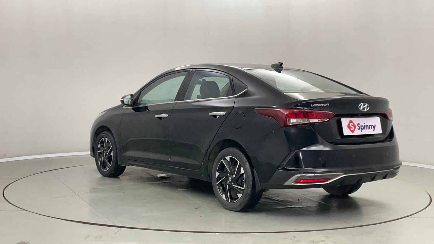 Used 2021 Hyundai Verna SX (O)1.5 MPi Petrol Manual exterior LEFT REAR CORNER VIEW