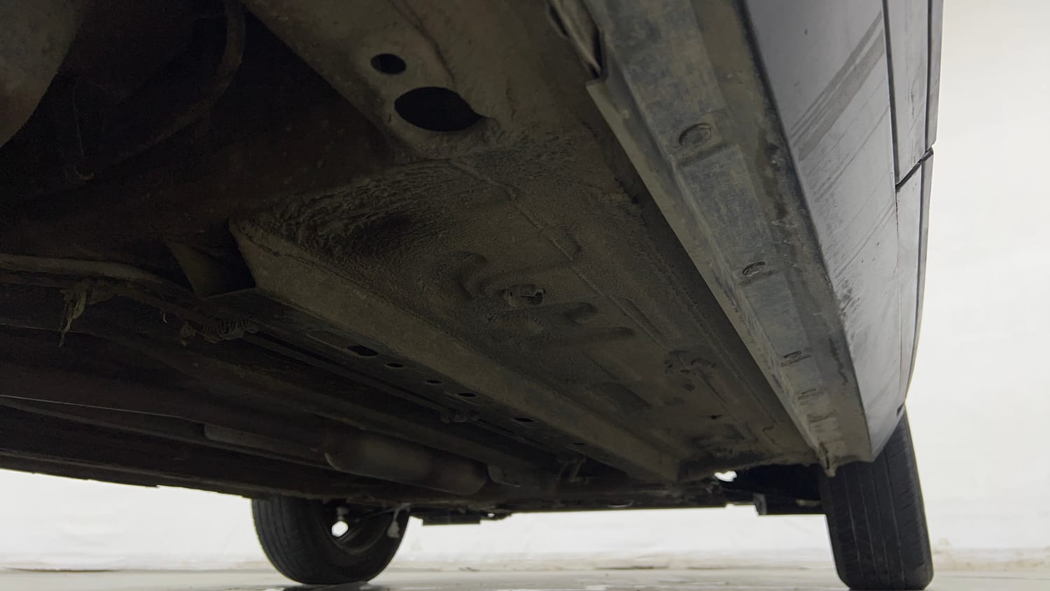Used 2024 Nissan Magnite XE Petrol Manual extra REAR RIGHT UNDERBODY VIEW
