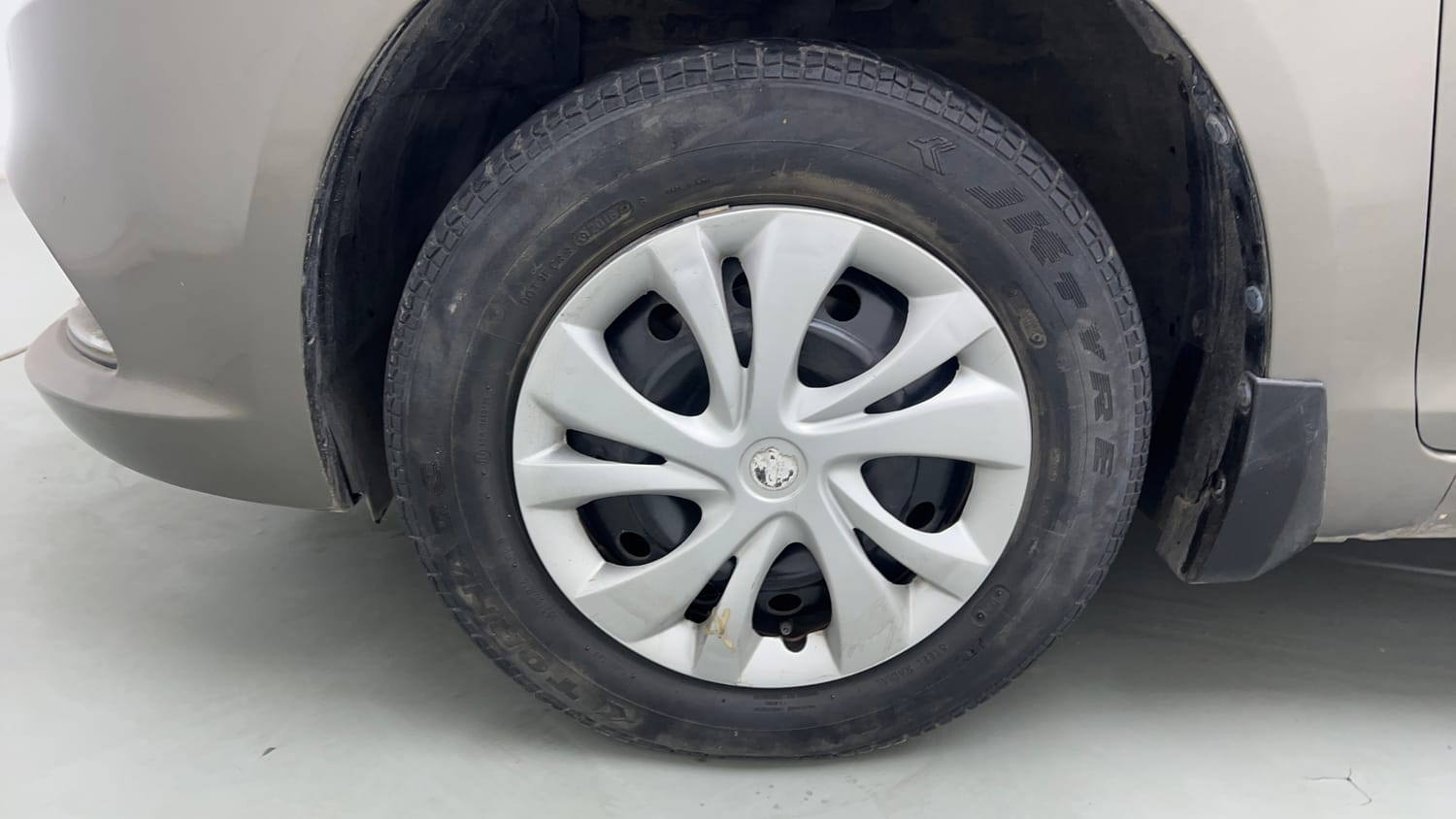 2016 Maruti Suzuki Swift Dzire VXI-34