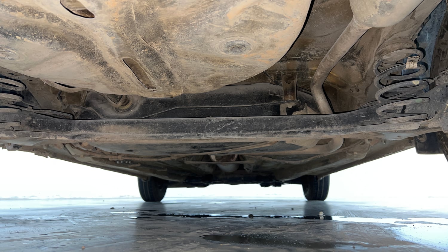 Used 2018 Maruti Suzuki Dzire VXi AMT Petrol Automatic extra REAR UNDERBODY VIEW (TAKEN FROM REAR)