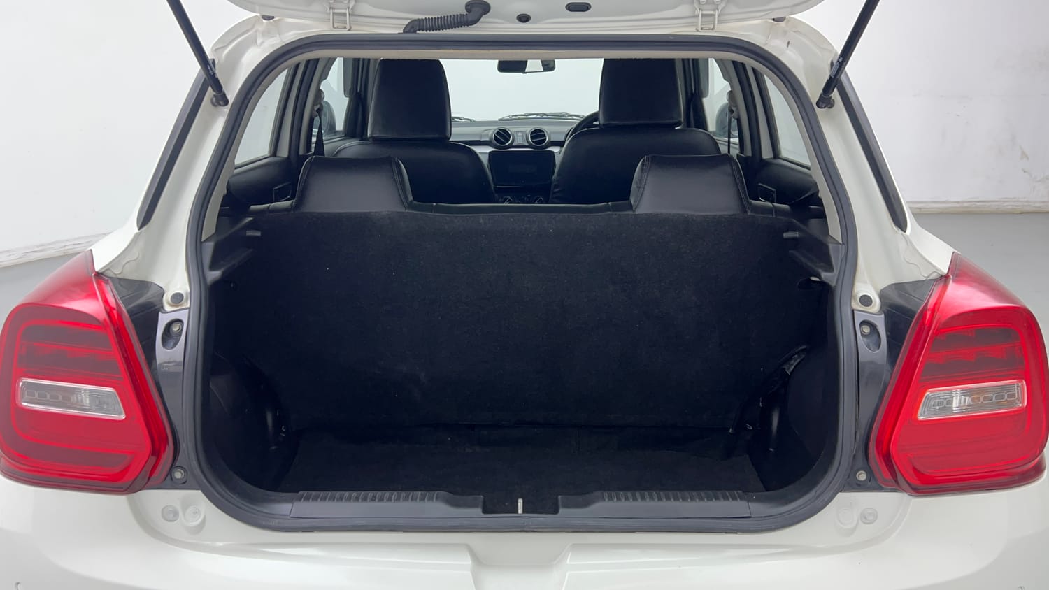 2021 Maruti Suzuki Swift VXi-25