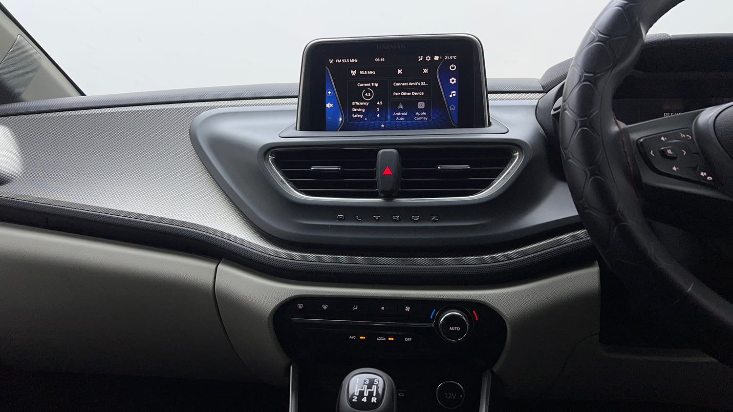 Used 2022 Tata Altroz XZ i-Turbo Petrol Petrol Manual interior MUSIC SYSTEM & AC CONTROL VIEW
