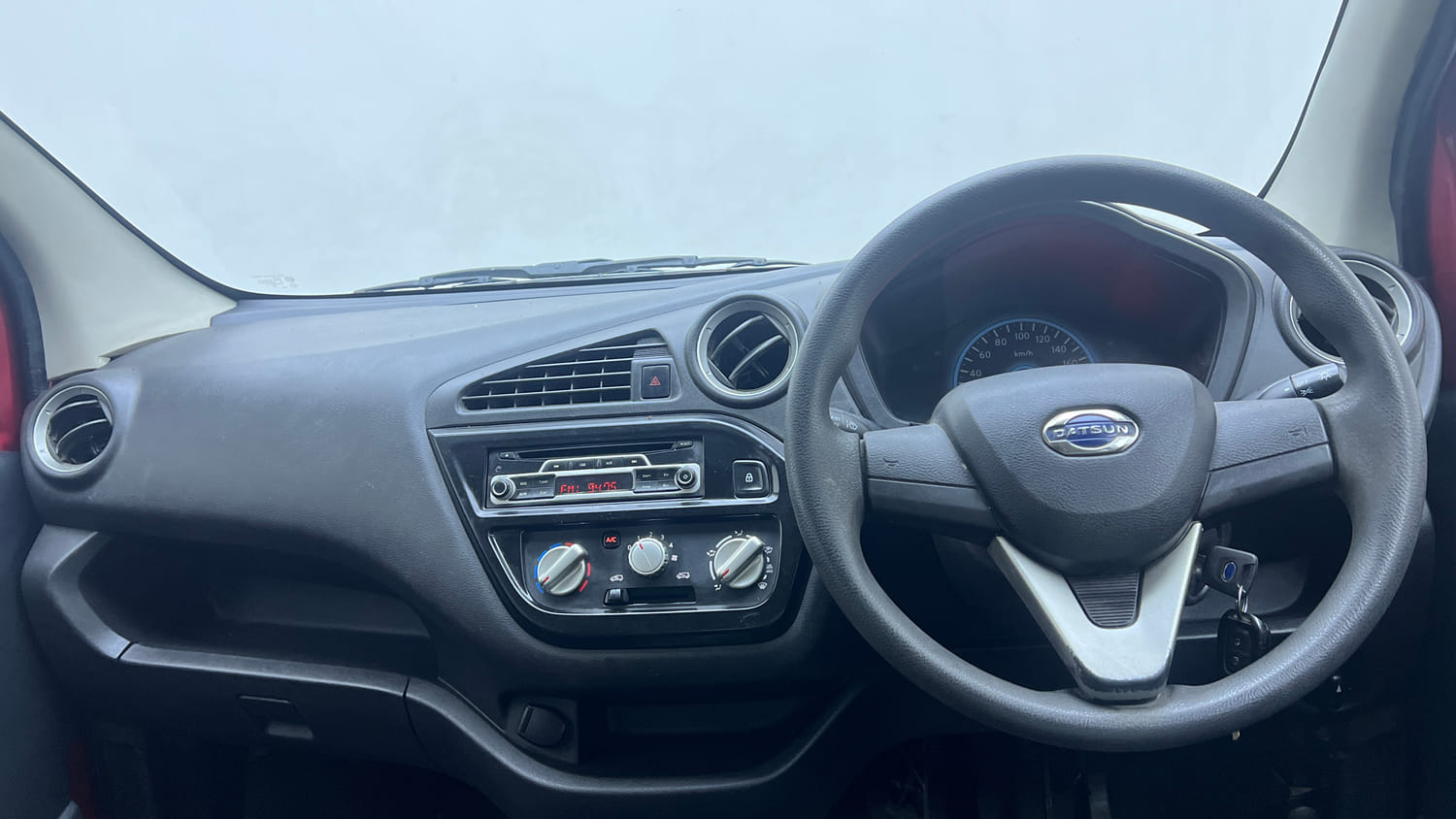 Used 2017 Datsun Redi-GO T (O) Petrol Manual interior DASHBOARD VIEW